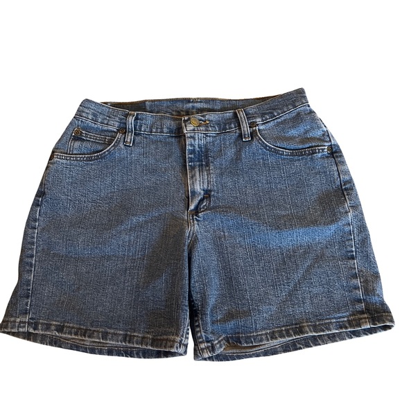 {Wrangler Blue} Denim Jean Shorts Women’s sz 8 - Picture 1 of 4